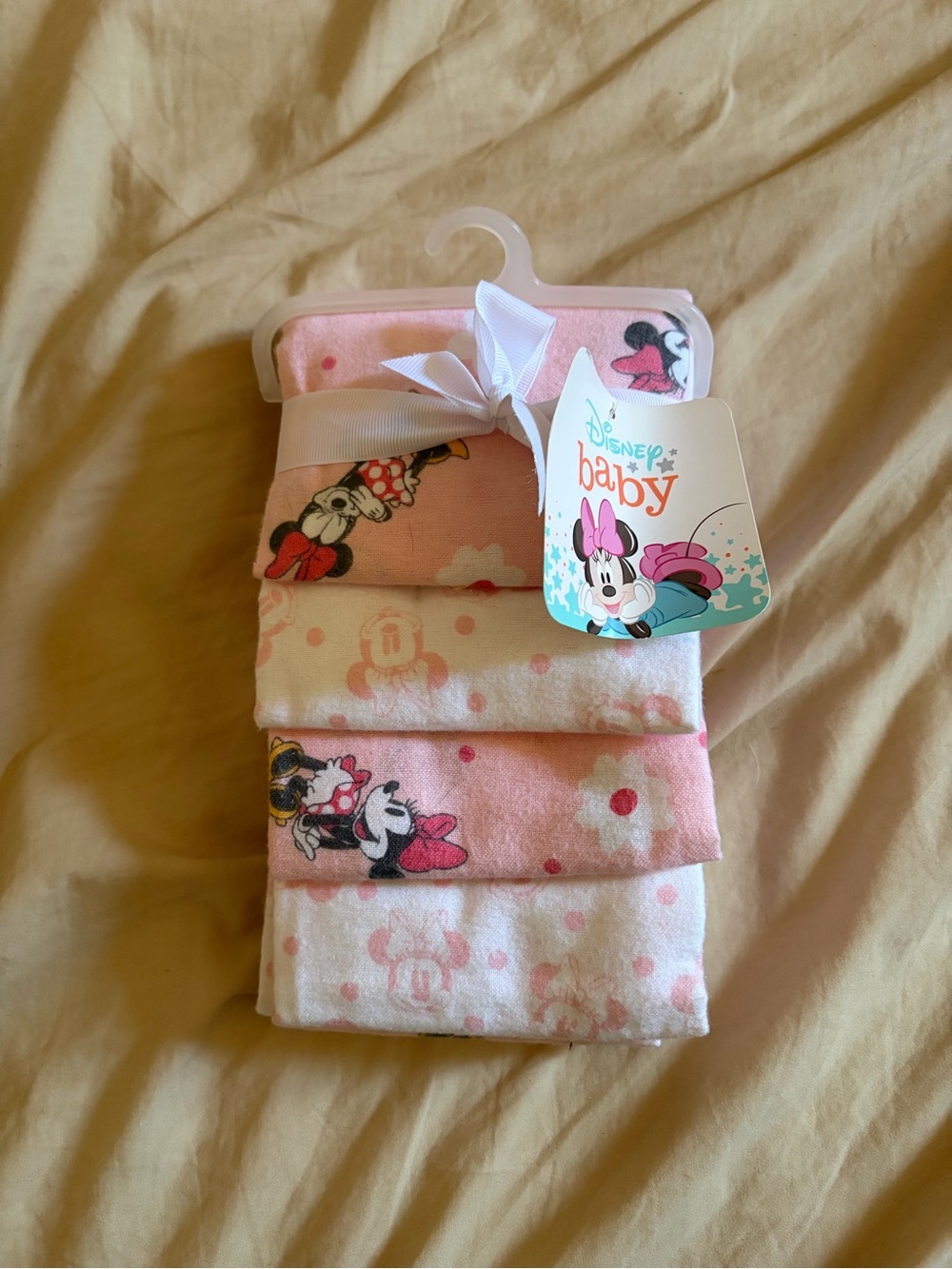 NWT Disney Pink Minnie Mouse Flannel Blankets - 4 Pack